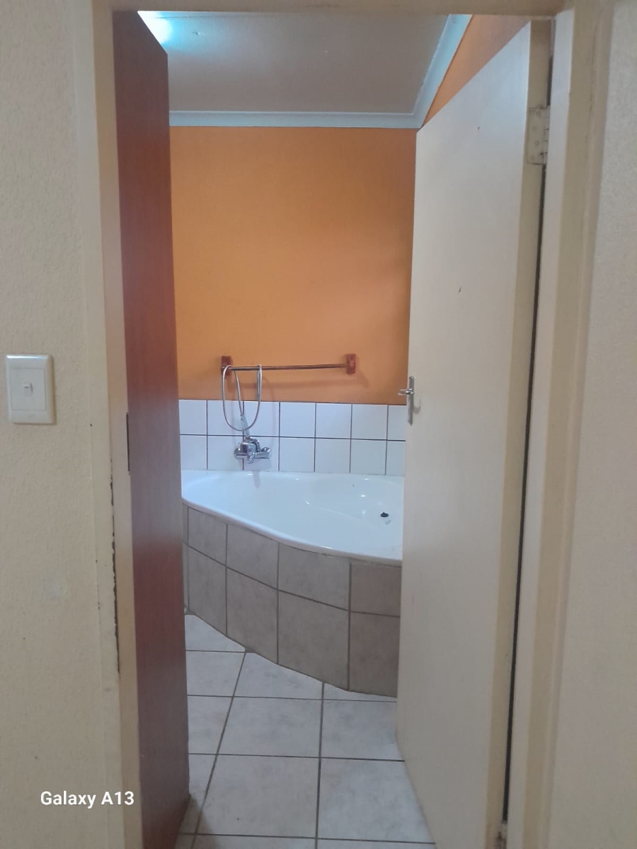3 Bedroom Property for Sale in Tlhabane West North West